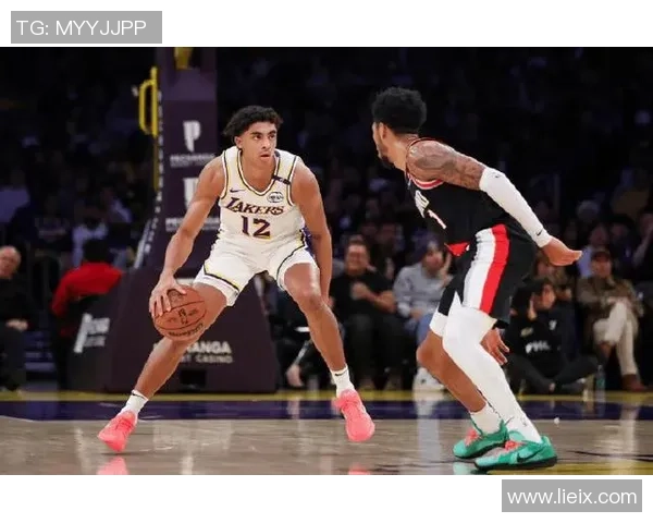 2020年NBA常规赛湖人对阵开拓者精彩回顾与赛后分析