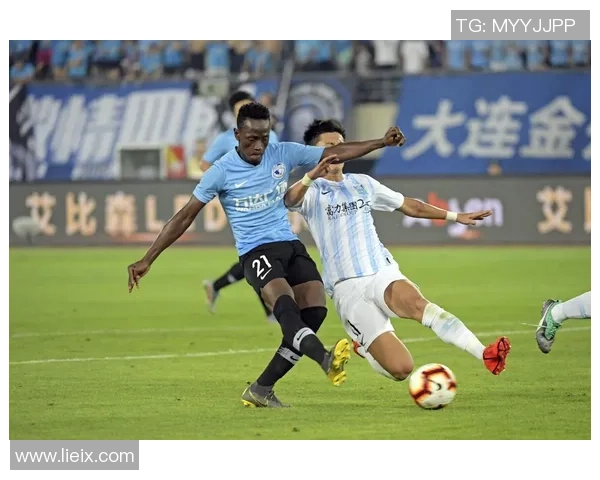 贵州恒丰与大连一方激战正酣比赛直播全程回顾与精彩瞬间分析